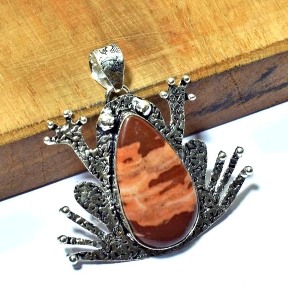 Jewelry - UNISEX,  FROG,  STERLING SILVER COCONUT JASPER PENDANT